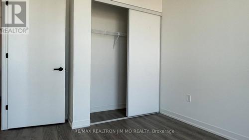 2903 - 8 Interchange Way, Vaughan, ON - Indoor Photo Showing Other Room