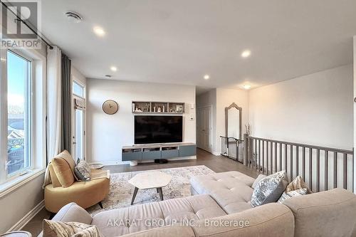 G-725 Dearborn Private, Ottawa, ON - Indoor Photo Showing Living Room