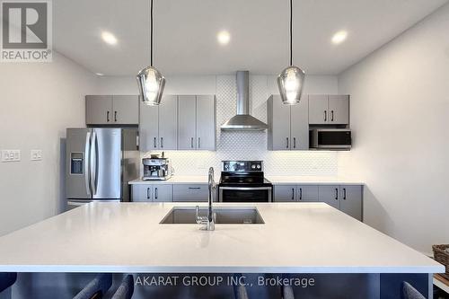 G-725 Dearborn Private, Ottawa, ON - Indoor Photo Showing Kitchen With Upgraded Kitchen