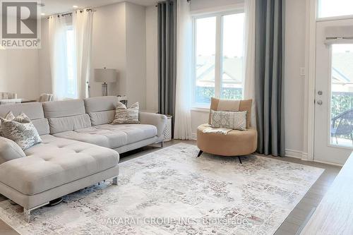 G-725 Dearborn Private, Ottawa, ON - Indoor Photo Showing Living Room