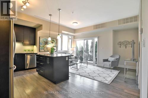 103 - 128 Garden Drive, Oakville, ON - Indoor Photo Showing Kitchen With Upgraded Kitchen