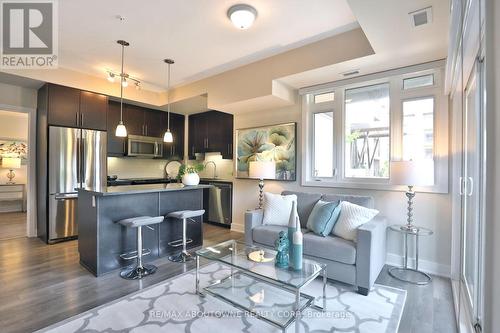 103 - 128 Garden Drive, Oakville, ON - Indoor Photo Showing Kitchen With Stainless Steel Kitchen With Upgraded Kitchen