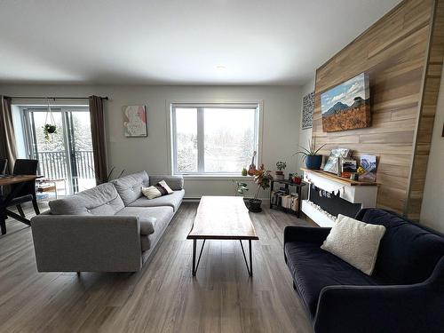 Salon - 6-664 Av. Ste-Bernadette, Rouyn-Noranda, QC - Indoor Photo Showing Living Room