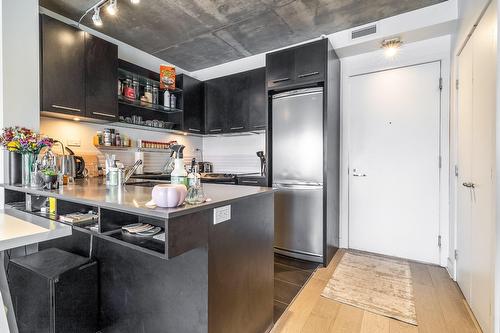 Kitchen - 907-1414 Rue Chomedey, Montréal (Ville-Marie), QC - Indoor Photo Showing Kitchen
