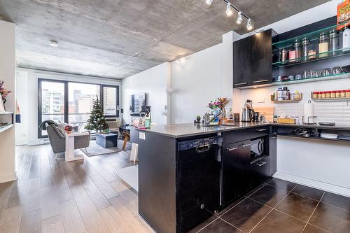 Kitchen - 907-1414 Rue Chomedey, Montréal (Ville-Marie), QC - Indoor Photo Showing Kitchen