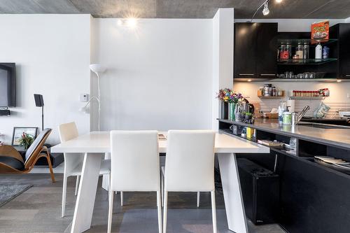 Coin-repas - 907-1414 Rue Chomedey, Montréal (Ville-Marie), QC - Indoor Photo Showing Other Room