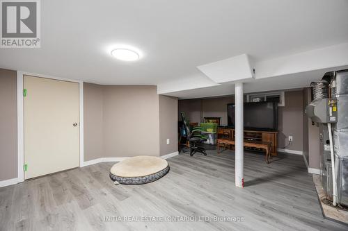 856 Devine Street, Sarnia, ON - Indoor