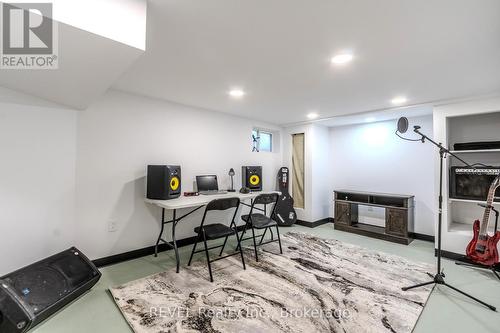 Spare room - 6263 Dawlish Avenue, Niagara Falls (Dorchester), ON - Indoor