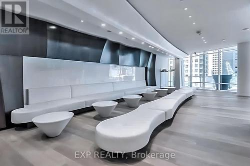 3211 - 1 BLOOR STREET E  Toronto, ON M4W 1A9