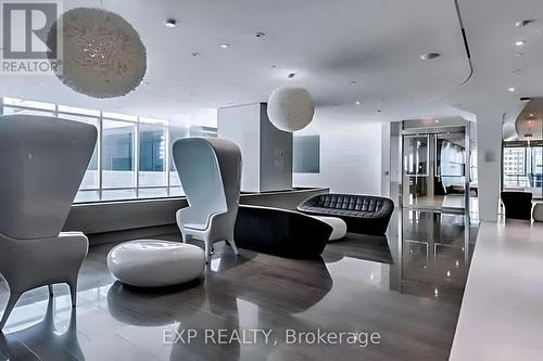 3211 - 1 Bloor Street E, Toronto, ON - Indoor Photo Showing Other Room