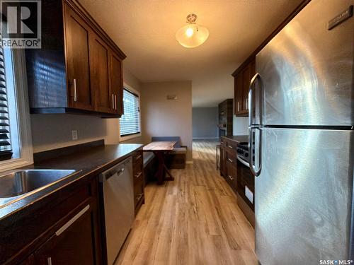 212 Garnet Street, Regina, SK - Indoor Photo Showing Kitchen