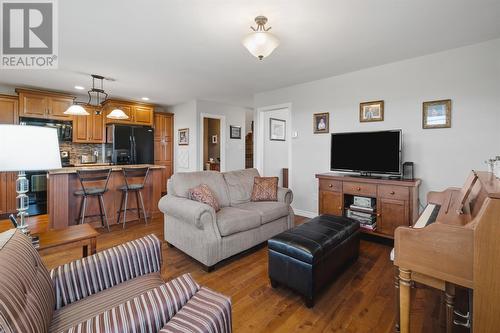 76 Julieann Place, St. John'S, NL - Indoor Photo Showing Living Room
