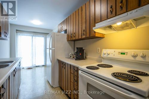 77 Caronia Square, Toronto (Malvern), ON - Indoor Photo Showing Kitchen