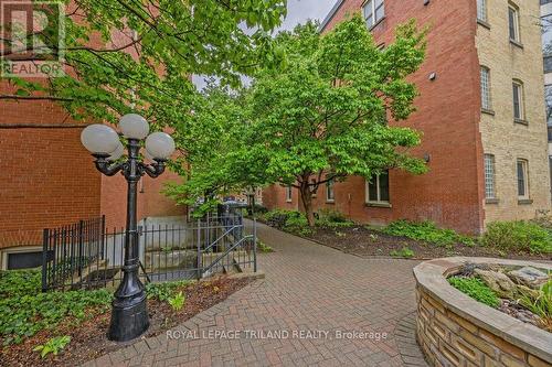 306 - 460 Wellington Street, London East (East F), ON - Outdoor