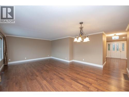 7903 Lakeview Drive, Coldstream, BC - Indoor Photo Showing Other Room