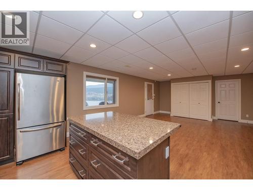 7903 Lakeview Drive, Coldstream, BC - Indoor Photo Showing Other Room