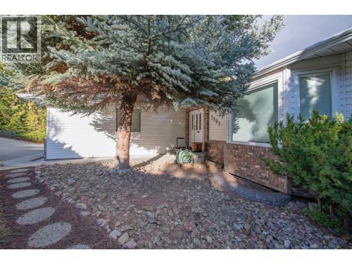 7903 Lakeview Drive, Coldstream, BC - Outdoor