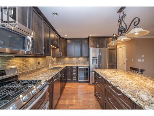 7903 Lakeview Drive, Coldstream, BC - Indoor Photo Showing Kitchen With Upgraded Kitchen