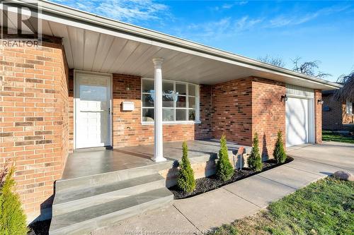 3158 Briarbank, Windsor, ON - Outdoor With Exterior