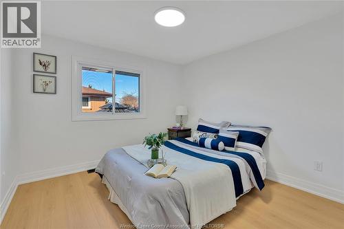 3158 Briarbank, Windsor, ON - Indoor Photo Showing Bedroom