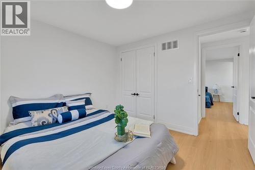 3158 Briarbank, Windsor, ON - Indoor Photo Showing Bedroom