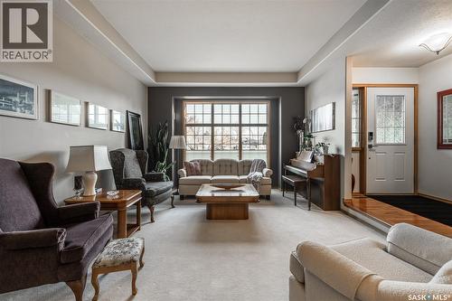 638 Hurley Crescent, Saskatoon, SK - Indoor Photo Showing Living Room