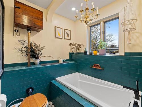 132 Prince Albert Road, Dartmouth, NS 