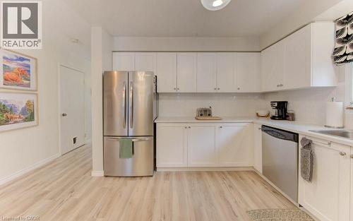 707 Paris Boulevard, Waterloo, ON - Indoor Photo Showing Kitchen With Stainless Steel Kitchen