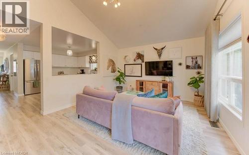 707 Paris Boulevard, Waterloo, ON - Indoor Photo Showing Living Room