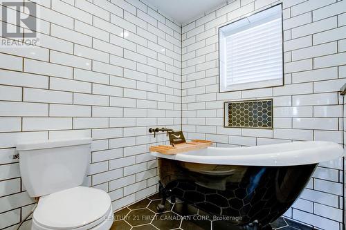 10771 Melrose Drive, Middlesex Centre, ON - Indoor Photo Showing Bathroom