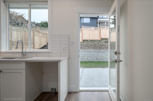 4546 Suncrest Rd, Nanaimo, BC 