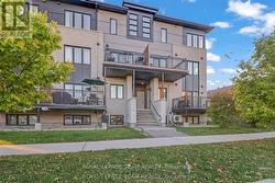 C - 440 VIA VERONA AVENUE  Ottawa, ON K2J 6B3