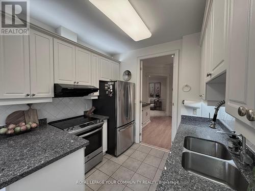 112 - 88 Grandview Way, Toronto, ON - Indoor Photo Showing Kitchen With Double Sink