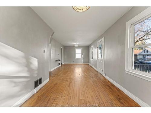 448 Ellis Street West, Windsor, ON 