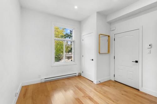 Salon - 6084A Rue Waverly, Montréal (Le Plateau-Mont-Royal), QC - Indoor Photo Showing Other Room