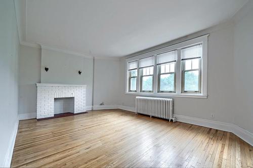 Living room - 31-4326 Rue Sherbrooke O., Westmount, QC - Indoor With Fireplace