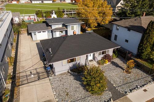 932-930 Lawson Avenue  Kelowna, BC V1Y 6T1