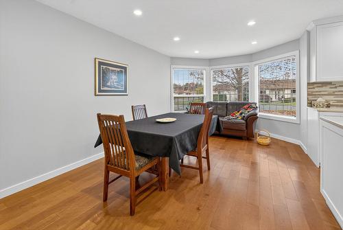 81-1201 Cameron Avenue, Kelowna, BC - Indoor Photo Showing Dining Room