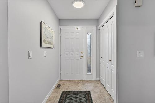 81-1201 Cameron Avenue, Kelowna, BC - Indoor Photo Showing Other Room