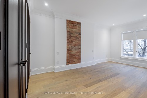 5 Aberdeen Avenue, Toronto, ON - Indoor Photo Showing Other Room