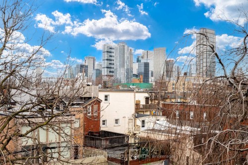 5 Aberdeen Avenue, Toronto, ON - Outdoor