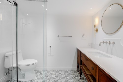 5 Aberdeen Avenue, Toronto, ON - Indoor Photo Showing Bathroom
