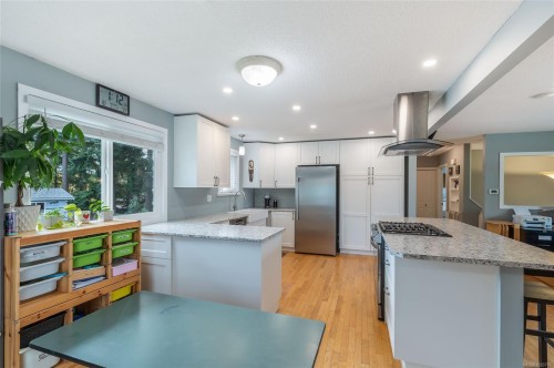 5523 Fernandez Pl, Nanaimo, BC 