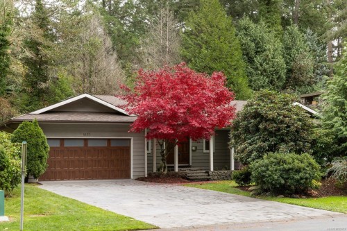4465 Emily Carr Dr, Saanich, BC 