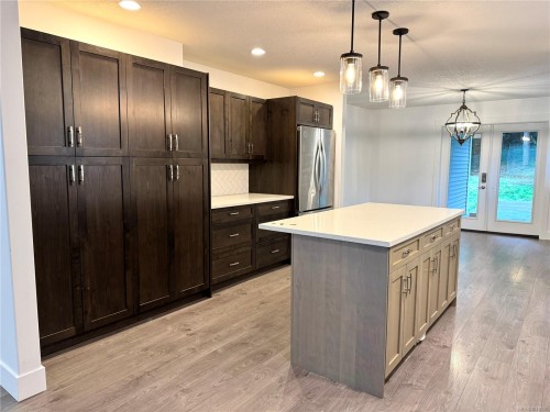 5211 Hammond Bay Rd, Nanaimo, BC 