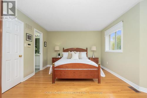 114 Russell Street, Halton Hills, ON - Indoor Photo Showing Bedroom