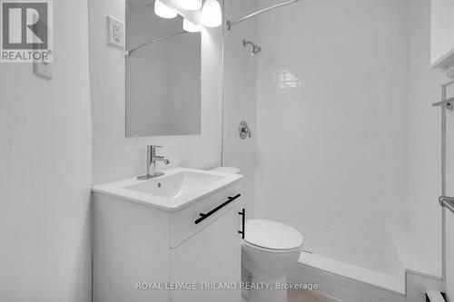 2 - 69 Cartwright Street, London East (East F), ON - Indoor Photo Showing Bathroom