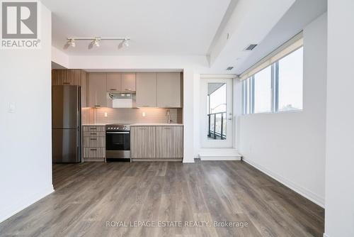 304 - 2301 Danforth Avenue, Toronto, ON - Indoor Photo Showing Kitchen