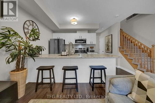 249 - 1730 Grenwich Glen, Pickering (Duffin Heights), ON - Indoor Photo Showing Kitchen With Upgraded Kitchen