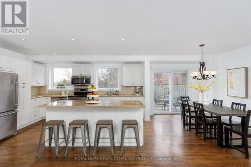 2088 Saxon Road, Oakville, ON - Indoor